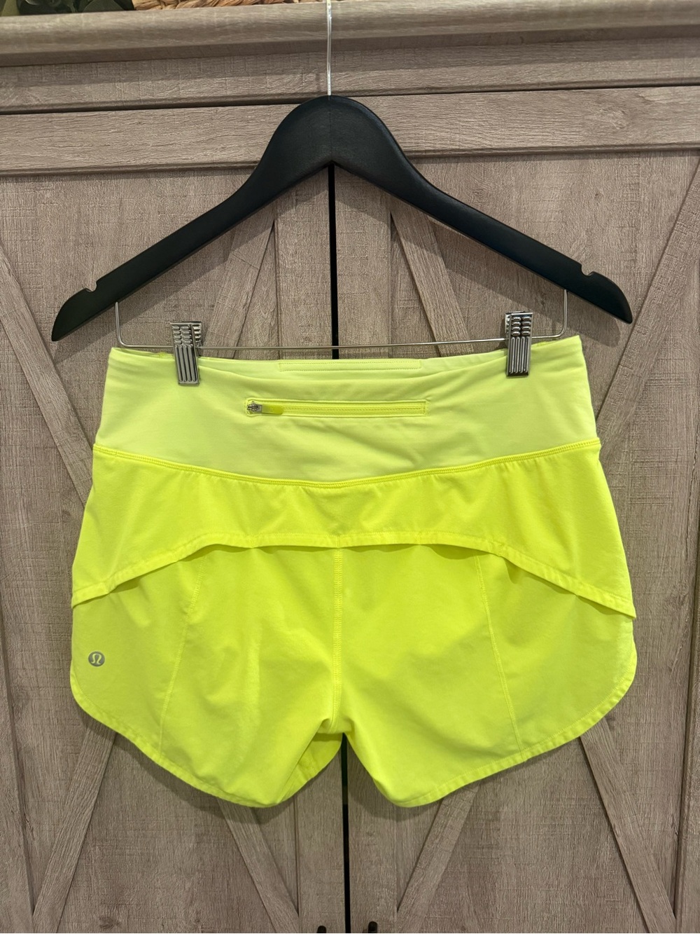 Bright Neon Yellow Speed Up Mid-Rise Lined Short 4"- size 6